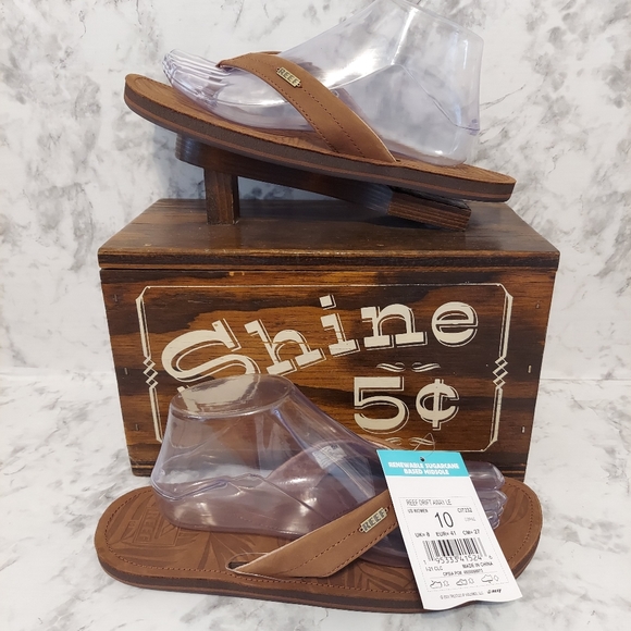 Reef Shoes - 🆕️brand new with tags reef drift away leather sandals